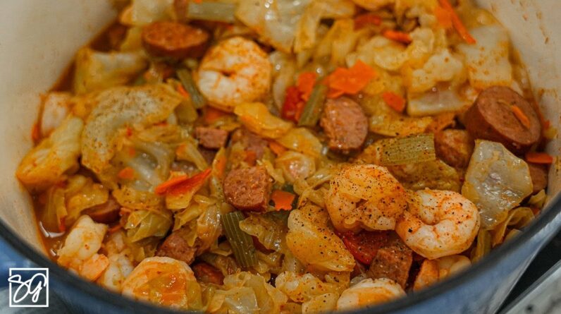 Delicious Fried Cabbage with Shrimp Recipe: Ready in Just 30 Minutes!