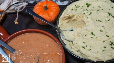 Creamy Mashed Potatoes and Signature Gravy: Grandma's Thanksgiving Recipe